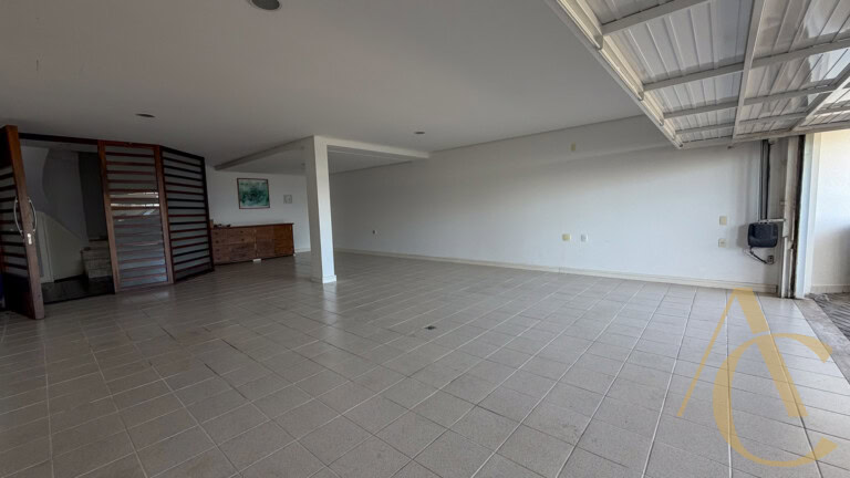 Casa residencial à venda – 6 quartos sendo 5 suítes – Cacupé | Florianópolis/SC.