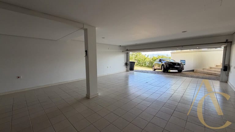 Casa residencial à venda – 6 quartos sendo 5 suítes – Cacupé | Florianópolis/SC.