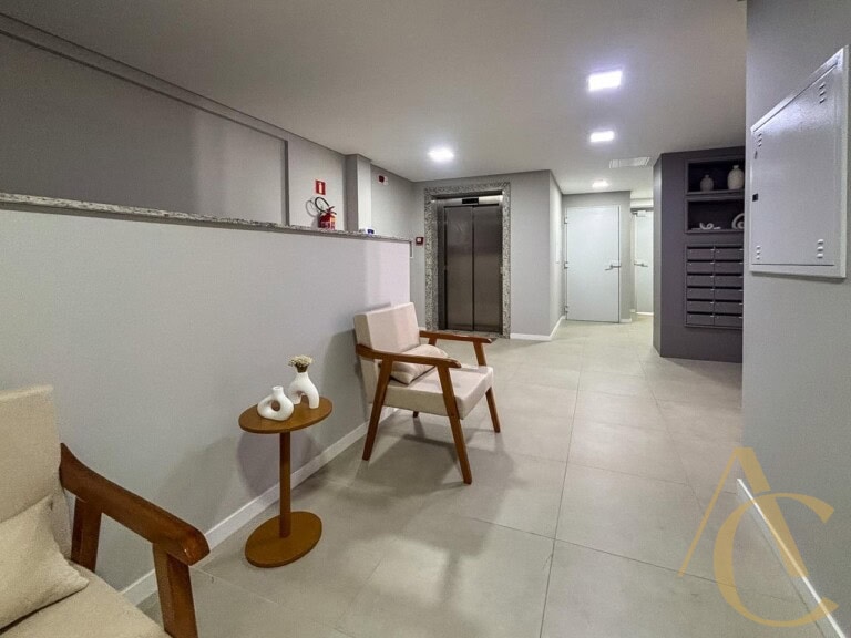 Studio à venda – 1 vaga de garagem – Centro | Florianópolis/SC.