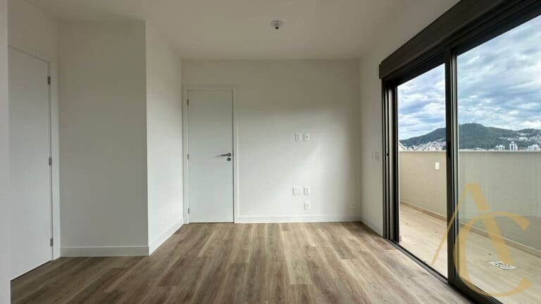 Apartamento duplex à venda – 1 suíte e 2 demi-suítes – João Paulo | Florianópolis/SC.