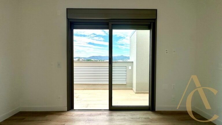 Apartamento duplex à venda – 1 suíte e 2 demi-suítes – João Paulo | Florianópolis/SC.