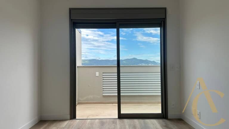 Apartamento duplex à venda – 1 suíte e 2 demi-suítes – João Paulo | Florianópolis/SC.