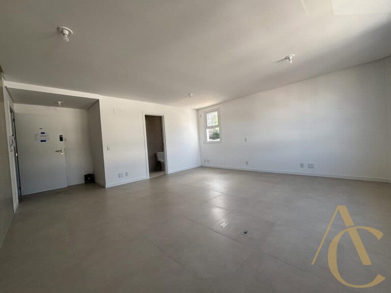 Studio à venda – 1 vaga de garagem – Centro | Florianópolis/SC.