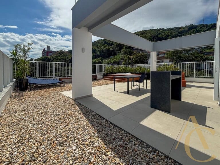 Studio à venda – 1 vaga de garagem – Centro | Florianópolis/SC.
