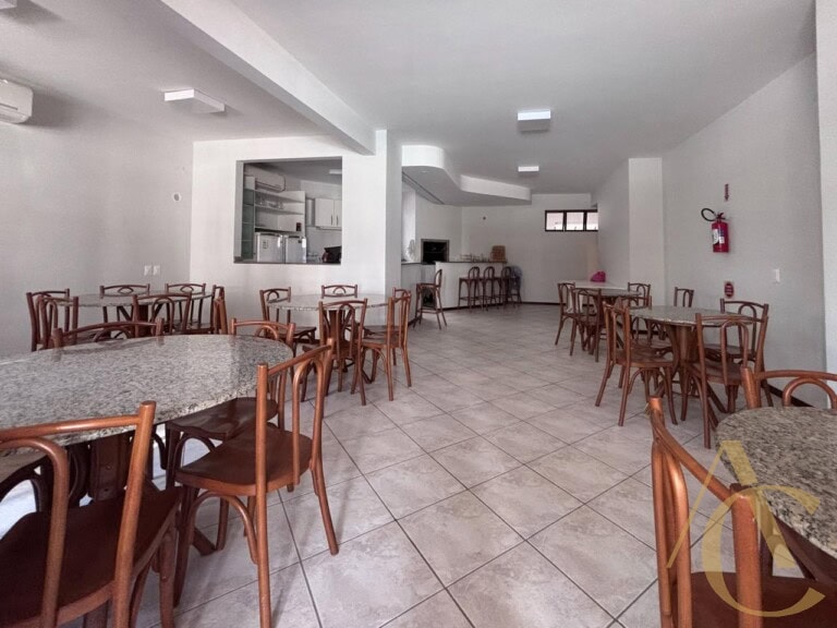 Apartamento à venda – 3 quartos sendo 2 suítes – Centro | Florianópolis/SC