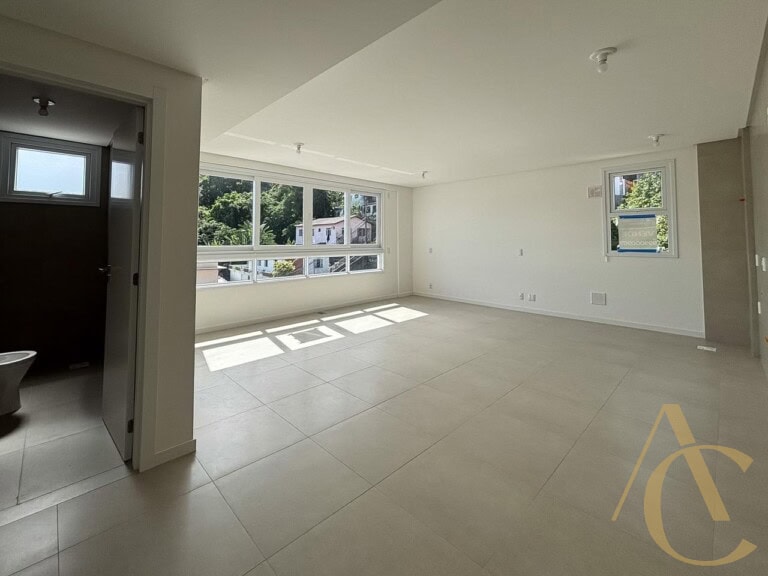 Studio à venda – 1 vaga de garagem – Centro | Florianópolis/SC.