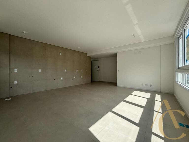 Studio à venda – 1 vaga de garagem – Centro | Florianópolis/SC.