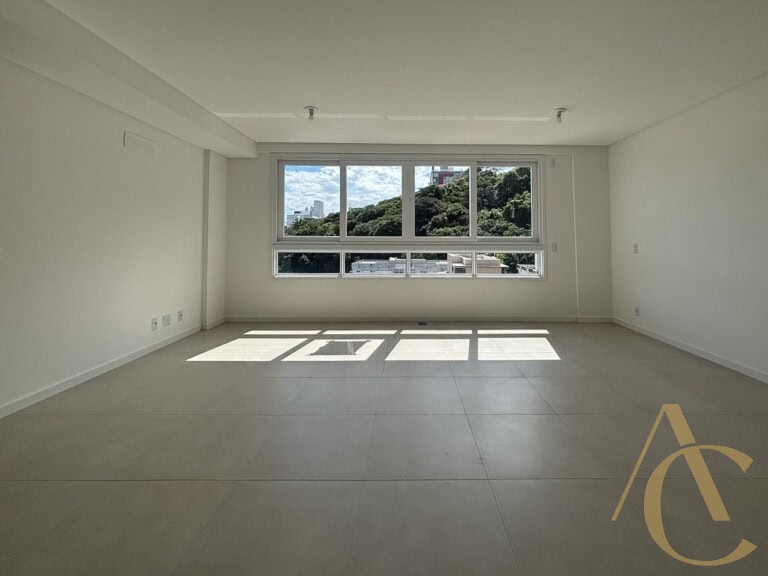 Studio à venda – 1 vaga de garagem – Centro | Florianópolis/SC.