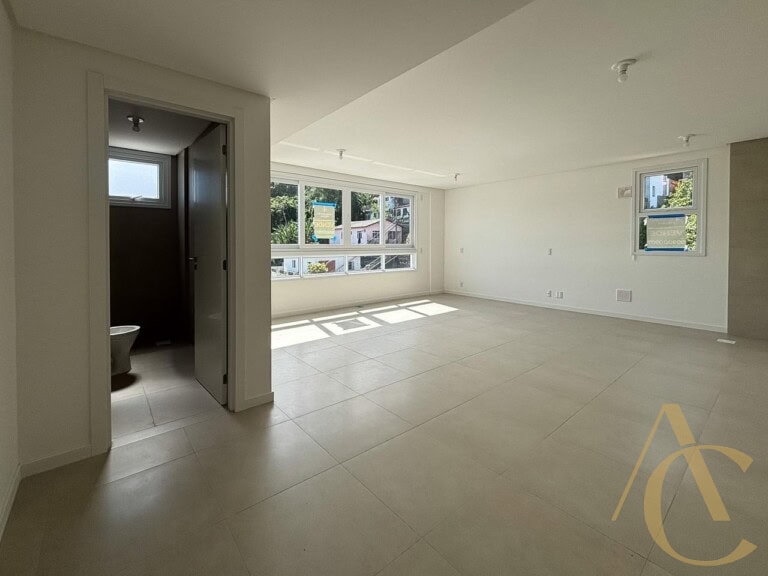 Studio à venda – 1 vaga de garagem – Centro | Florianópolis/SC.