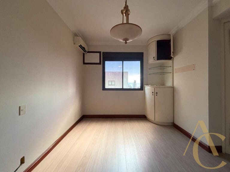 Apartamento à venda – 3 quartos sendo 2 suítes – Centro | Florianópolis/SC