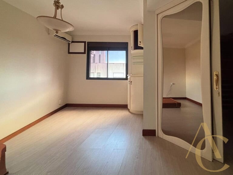 Apartamento à venda – 3 quartos sendo 2 suítes – Centro | Florianópolis/SC