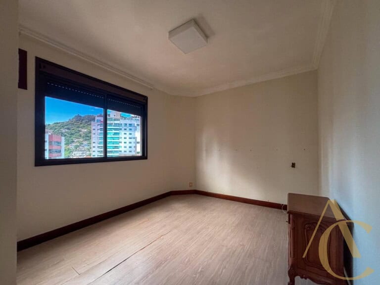 Apartamento à venda – 3 quartos sendo 2 suítes – Centro | Florianópolis/SC