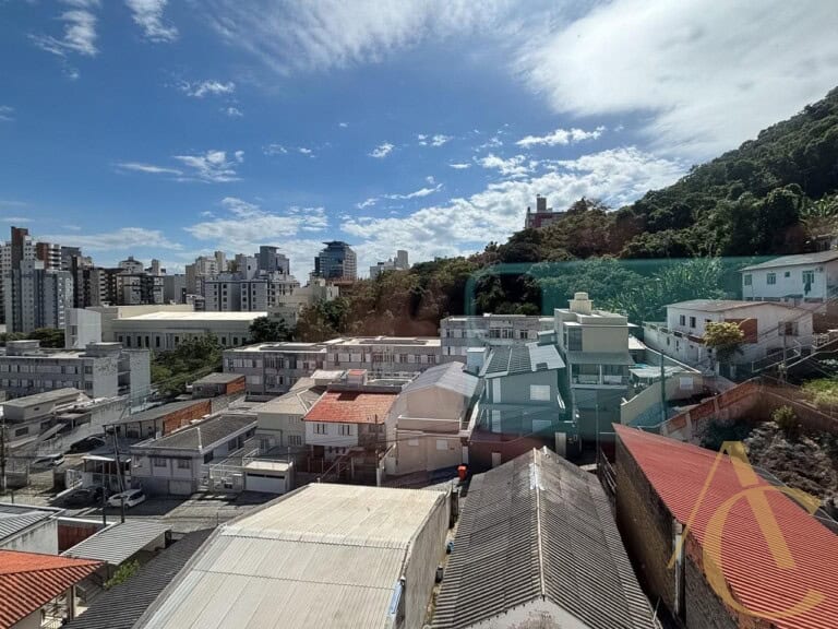 Studio à venda – 1 vaga de garagem – Centro | Florianópolis/SC.