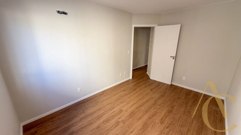 Apartamento à venda – 03 quartos sendo 01 suíte – Centro | Florianópolis/SC.