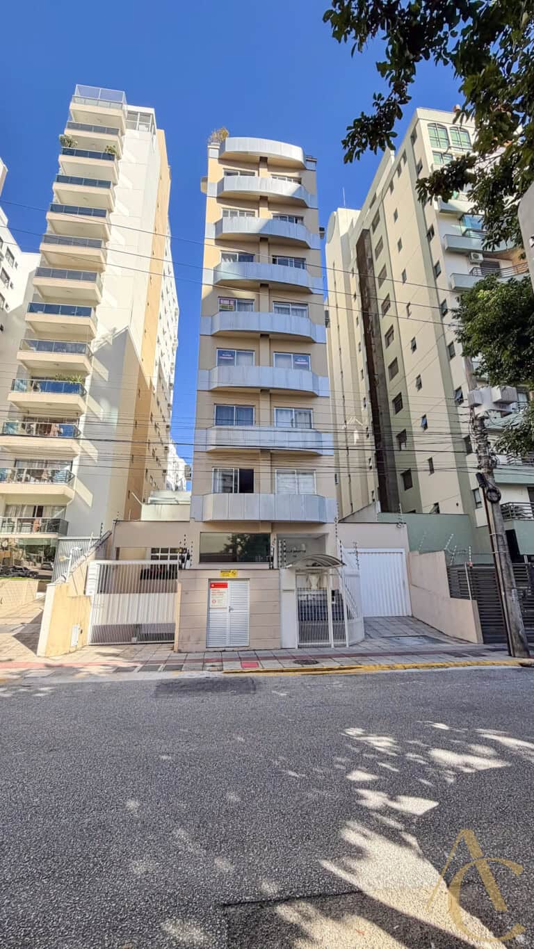 Apartamento à venda – 03 quartos sendo 01 suíte – Centro | Florianópolis/SC.