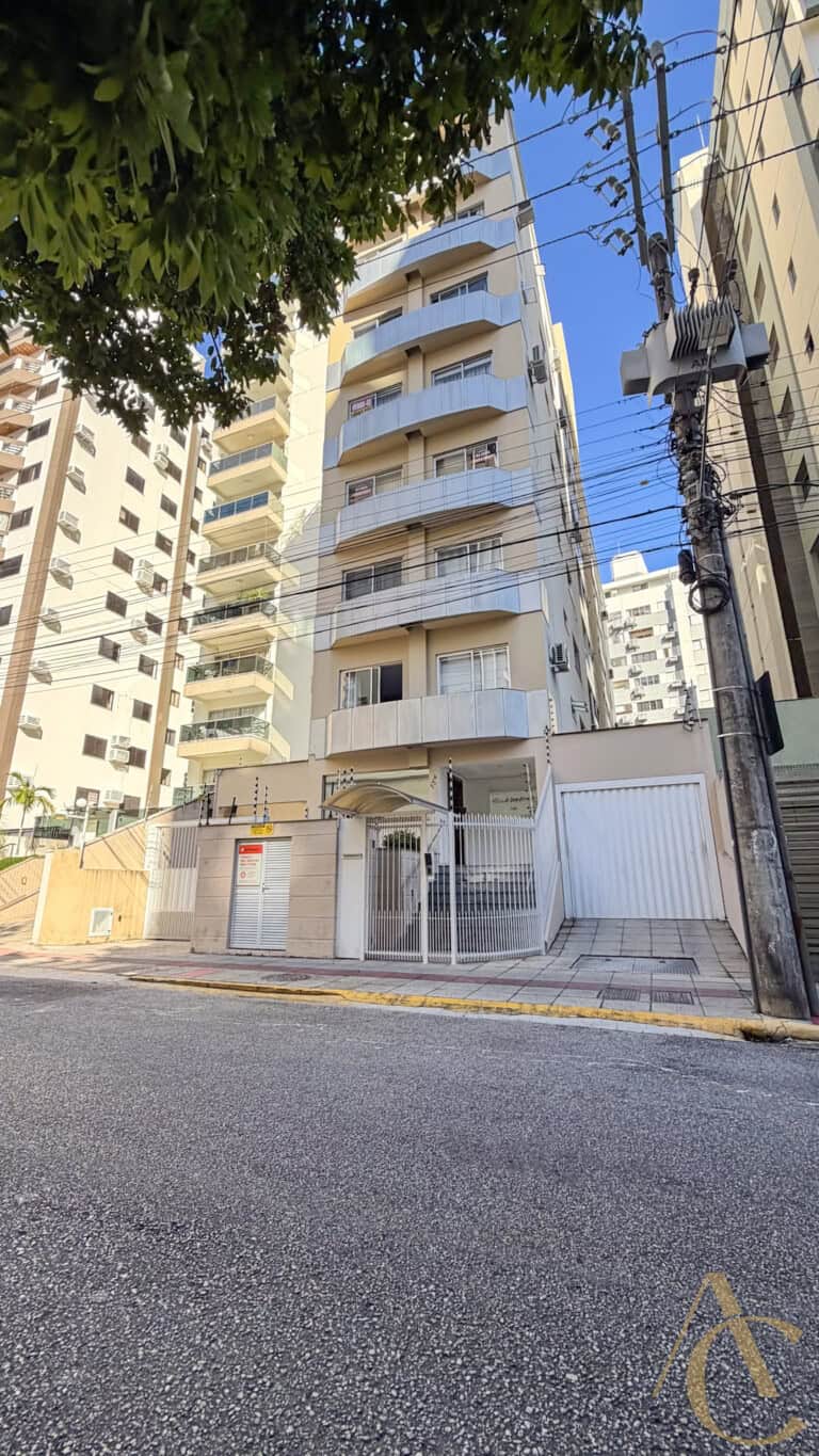 Apartamento à venda – 03 quartos sendo 01 suíte – Centro | Florianópolis/SC.