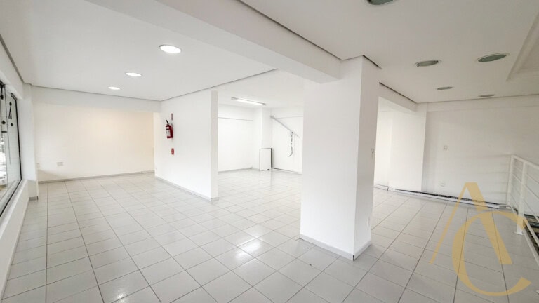 Loja para alugar – 140,42m² – Kobrasol | São José/SC.