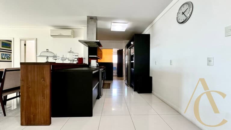 Apartamento à venda – 3 suítes – Centro – Florianópolis, SC.
