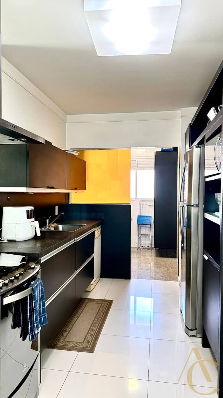 Apartamento à venda – 3 suítes – Centro – Florianópolis, SC.
