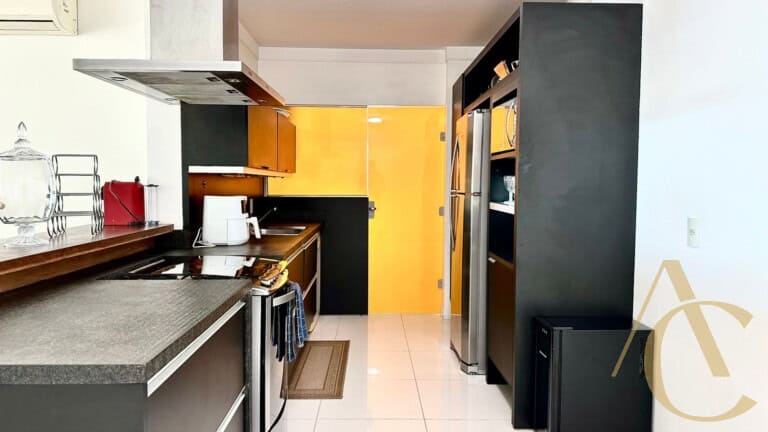 Apartamento à venda – 3 suítes – Centro – Florianópolis, SC.
