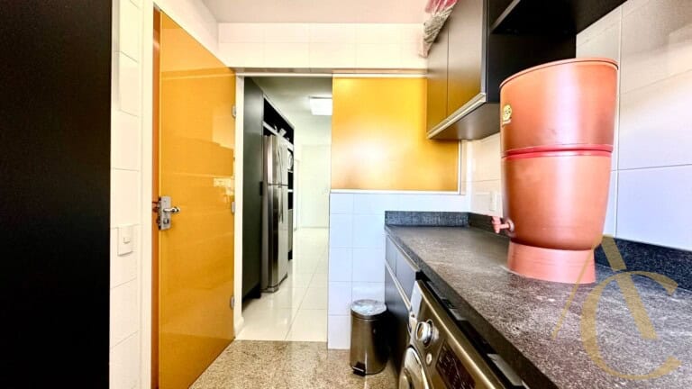 Apartamento à venda – 3 suítes – Centro – Florianópolis, SC.
