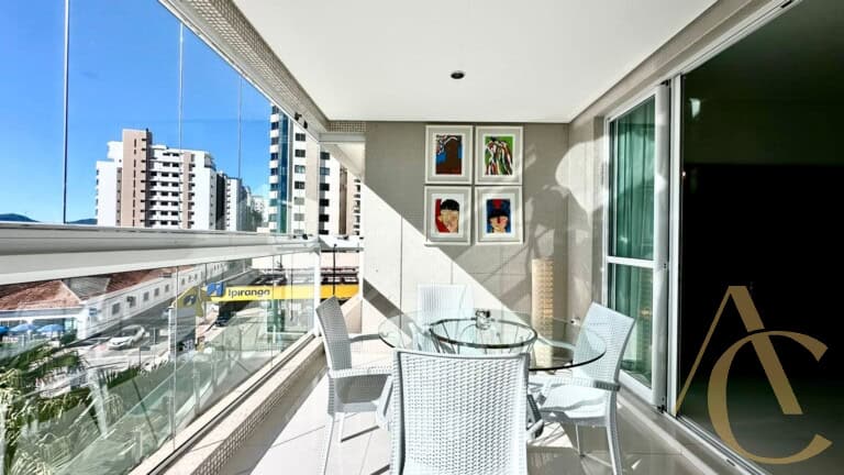 Apartamento à venda – 3 suítes – Centro – Florianópolis, SC.