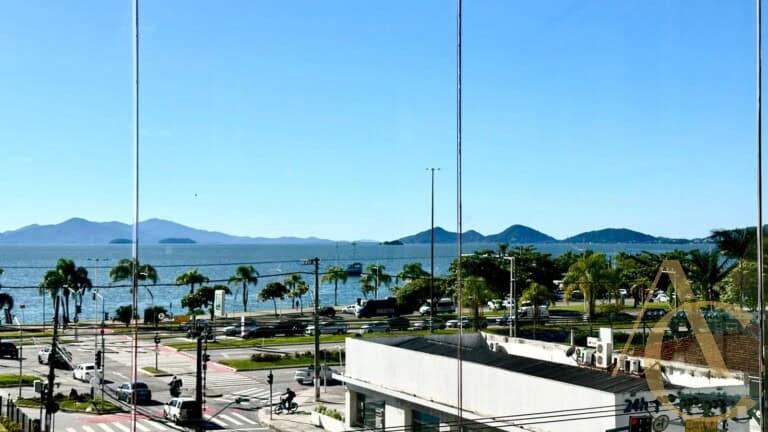 Apartamento à venda – 3 suítes – Centro – Florianópolis, SC.