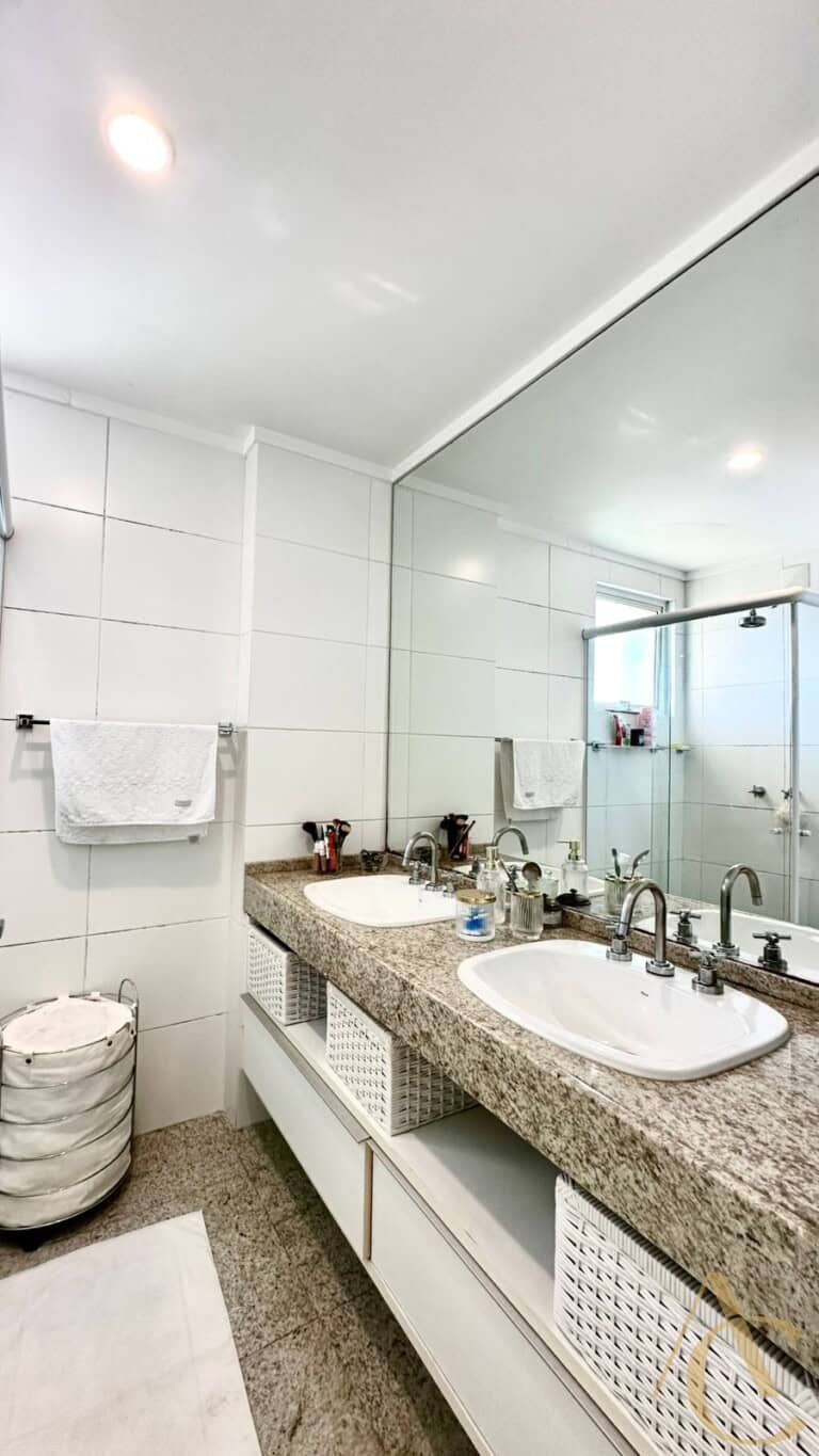 Apartamento à venda – 3 suítes – Centro – Florianópolis, SC.
