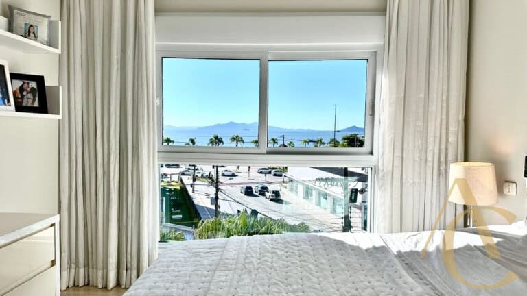 Apartamento à venda – 3 suítes – Centro – Florianópolis, SC.