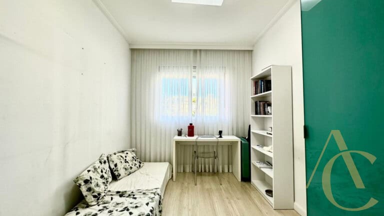 Apartamento à venda – 3 suítes – Centro – Florianópolis, SC.