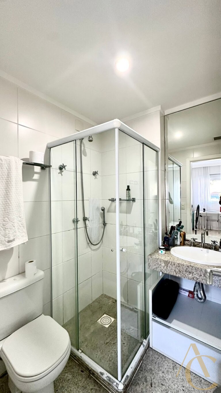 Apartamento à venda – 3 suítes – Centro – Florianópolis, SC.