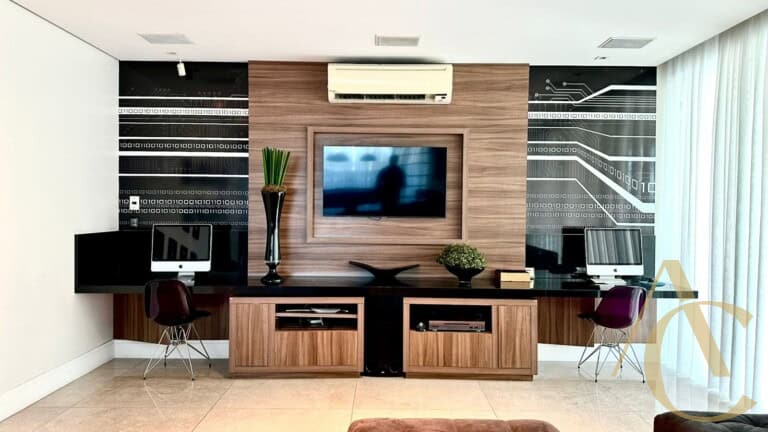 Apartamento à venda – 3 suítes – Centro – Florianópolis, SC.