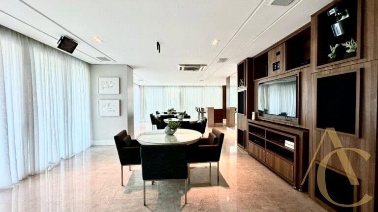 Apartamento à venda – 3 suítes – Centro – Florianópolis, SC.
