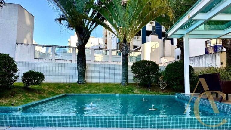 Apartamento à venda – 3 suítes – Centro – Florianópolis, SC.