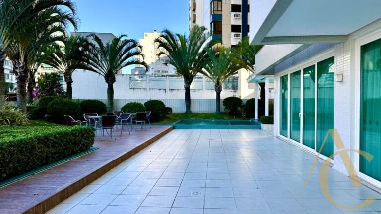 Apartamento à venda – 3 suítes – Centro – Florianópolis, SC.