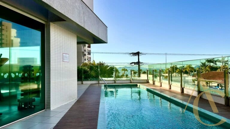Apartamento à venda – 3 suítes – Centro – Florianópolis, SC.