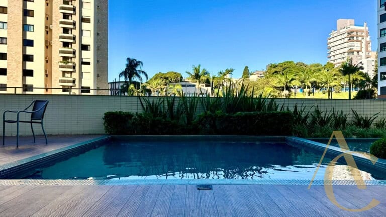 Apartamento à venda – 3 suítes – Centro – Florianópolis, SC.