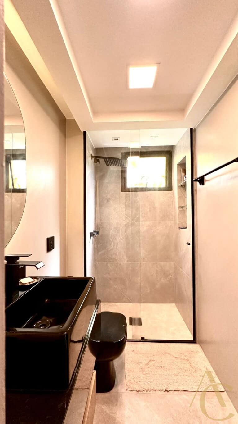 Apartamento à venda – 4 quartos sendo 2 suítes – Centro | Florianópolis/SC.
