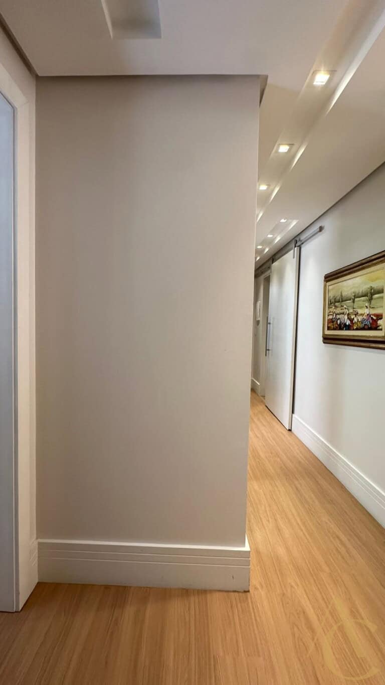 Apartamento à venda – 4 quartos sendo 2 suítes – Centro | Florianópolis/SC.