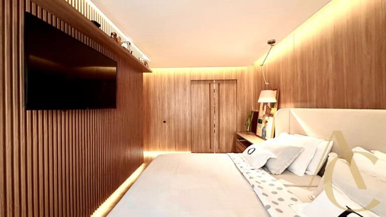 Apartamento à venda – 4 quartos sendo 2 suítes – Centro | Florianópolis/SC.