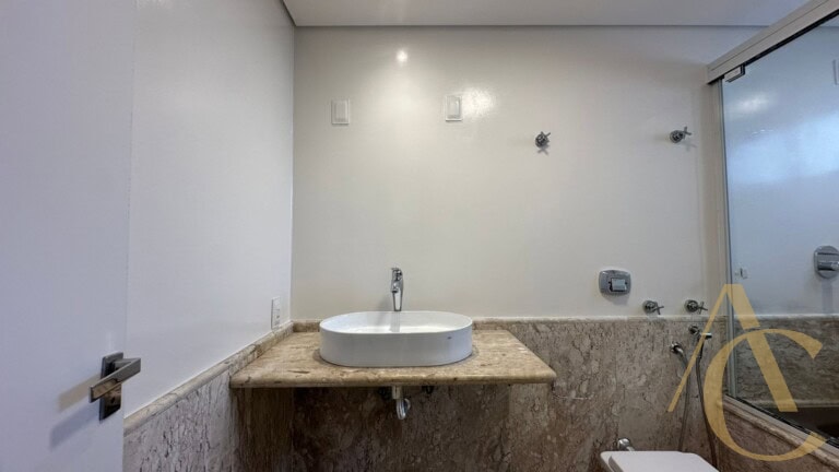 Apartamento à venda – 03 quartos sendo 01 suíte – Agronômica | Florianópolis/SC.