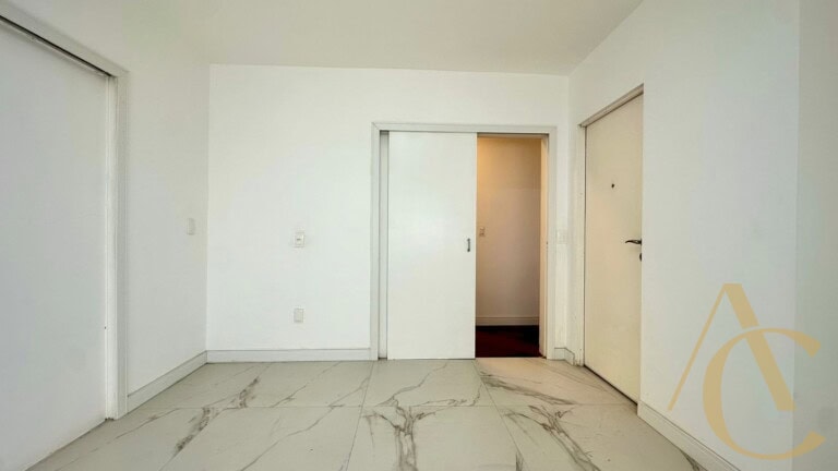 Apartamento à venda – 03 quartos sendo 01 suíte – Agronômica | Florianópolis/SC.