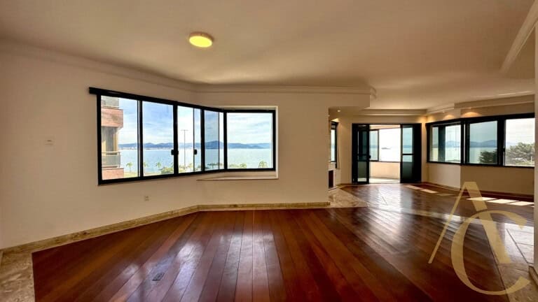 Apartamento à venda – 03 quartos sendo 01 suíte – Agronômica | Florianópolis/SC.