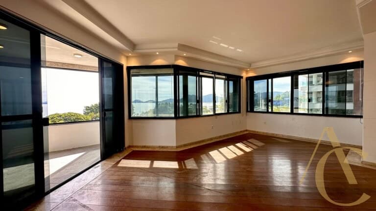 Apartamento à venda – 03 quartos sendo 01 suíte – Agronômica | Florianópolis/SC.