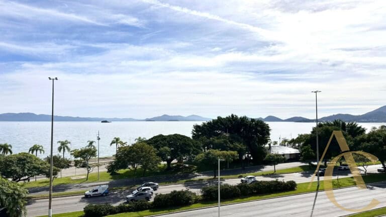 Apartamento à venda – 03 quartos sendo 01 suíte – Agronômica | Florianópolis/SC.