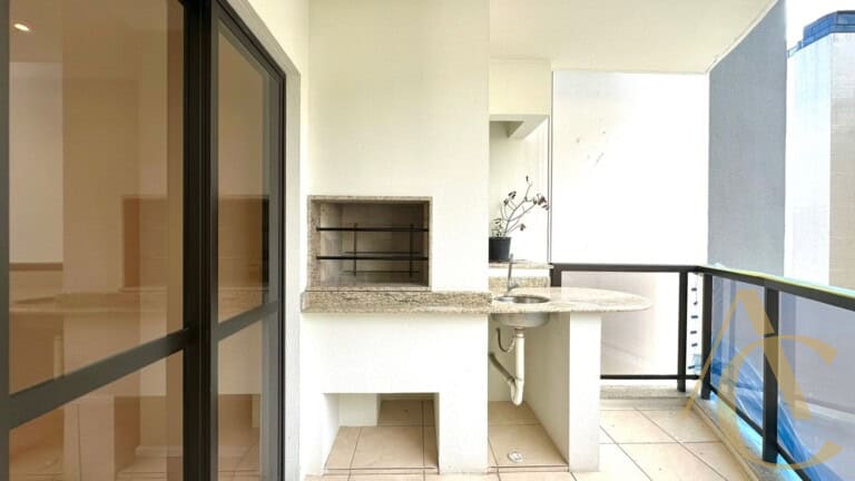 Apartamento à venda – 4 quartos sendo 1 suíte – Centro | Florianópolis/SC.
