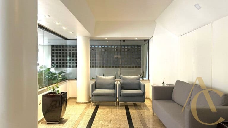 Apartamento à venda – 4 quartos sendo 1 suíte – Centro | Florianópolis/SC.