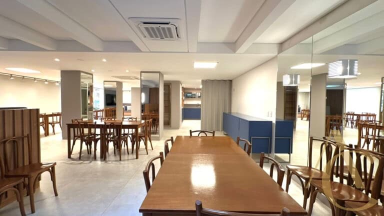 Apartamento à venda – 4 quartos sendo 1 suíte – Centro | Florianópolis/SC.