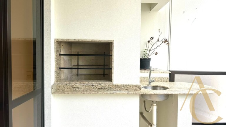 Apartamento à venda – 4 quartos sendo 1 suíte – Centro | Florianópolis/SC.