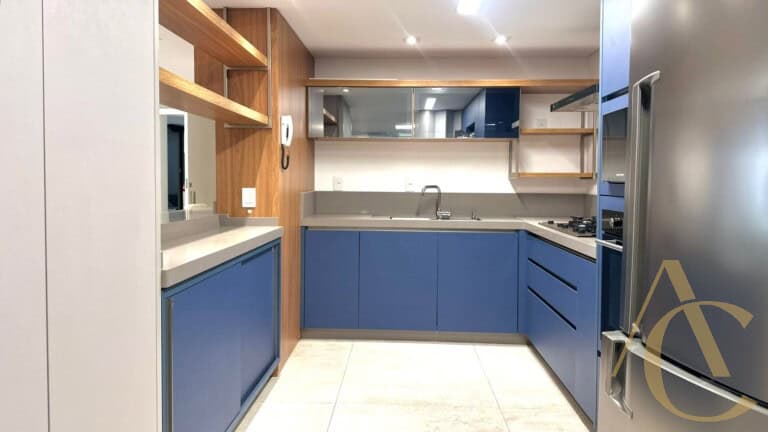 Apartamento à venda – 4 quartos sendo 1 suíte – Centro | Florianópolis/SC.